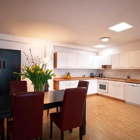 Apartment Stresemann-haus Dusseldorf